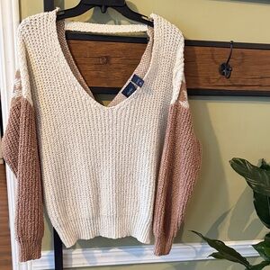 Daytrip V-Neck Sweater in Cream and Brown